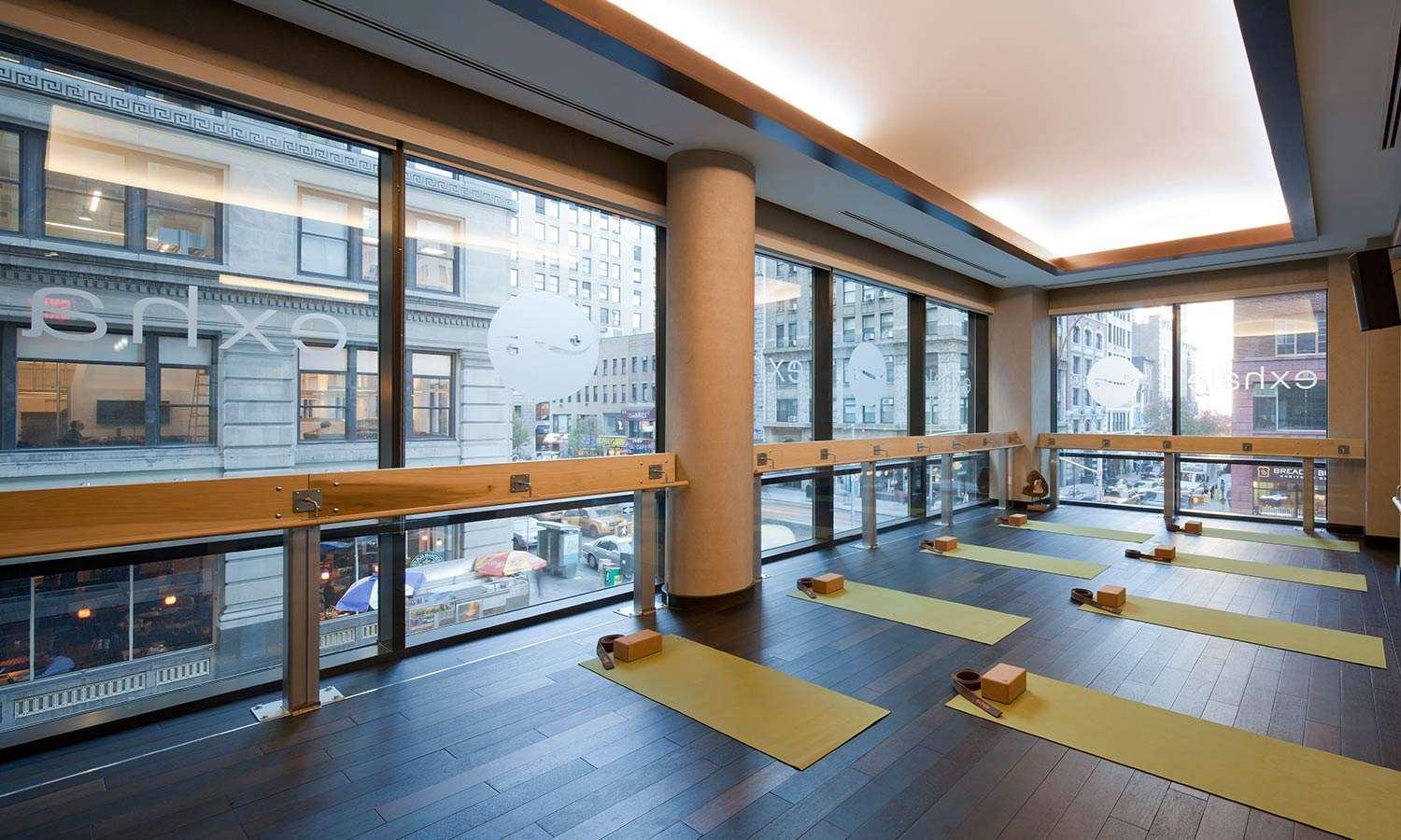 罗顿公园大道酒店 纽约 外观 照片 The yoga studio at the Virgin Hotel