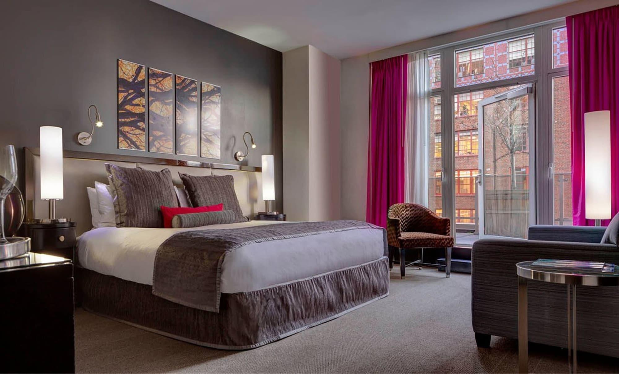 罗顿公园大道酒店 纽约 外观 照片 A bedroom at the Hotel Commonwealth