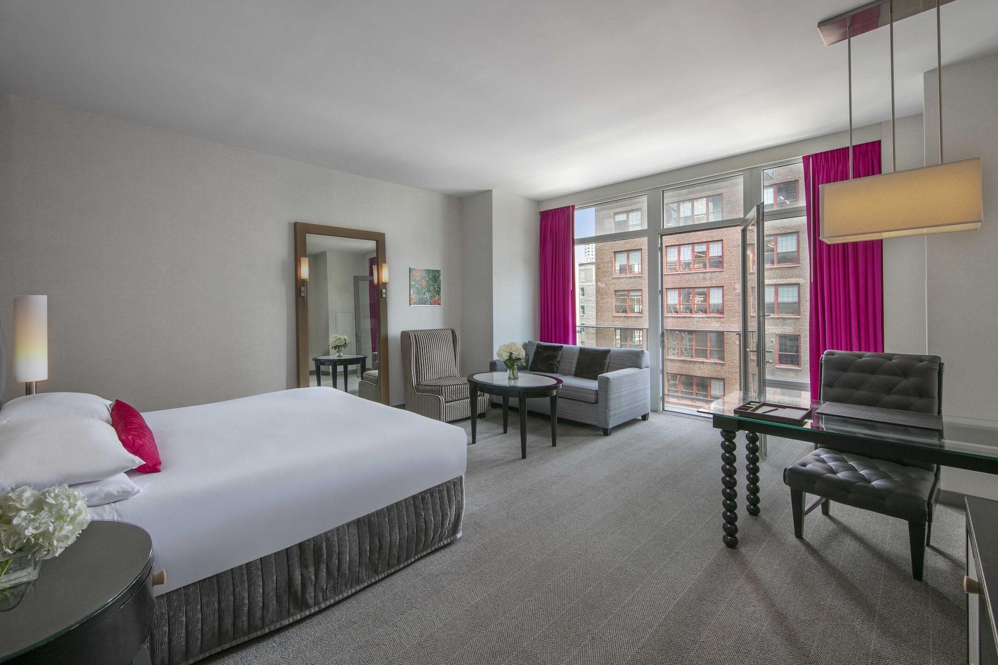 罗顿公园大道酒店 纽约 外观 照片 A room at the Hotel Indigo Lower East Side