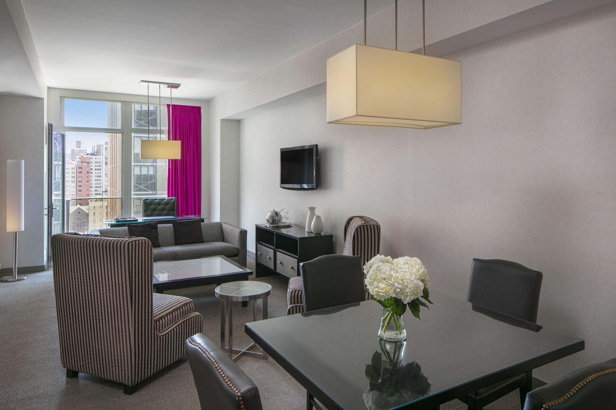 罗顿公园大道酒店 纽约 外观 照片 A living room at the W New York Downtown